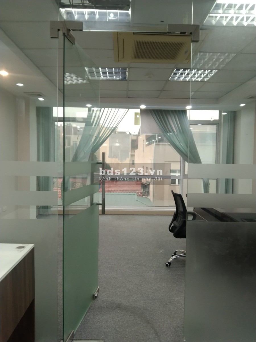 Chính chủ cho thuê văn phòng diện tích linh động từ 30 đến 80m2 mặt phố Quán Thánh, Ba Đình, Hà Nội