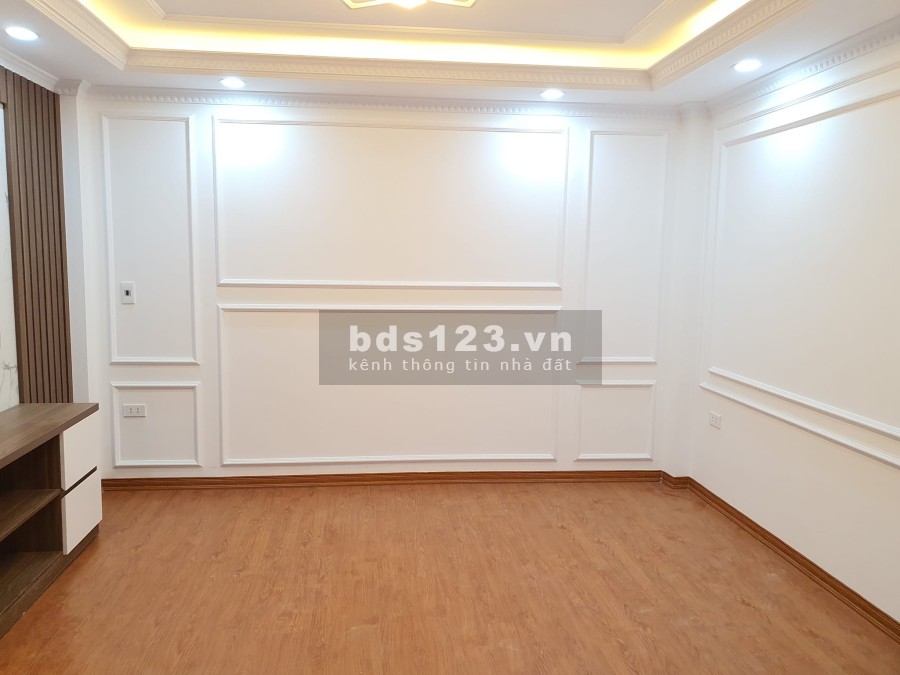 Bán Nhà Bằng Liệt Linh Đàm 50m2 5 Tầng Giá 4.3 Tỷ, Ô Tô Đỗ Cửa, Mới Xịn