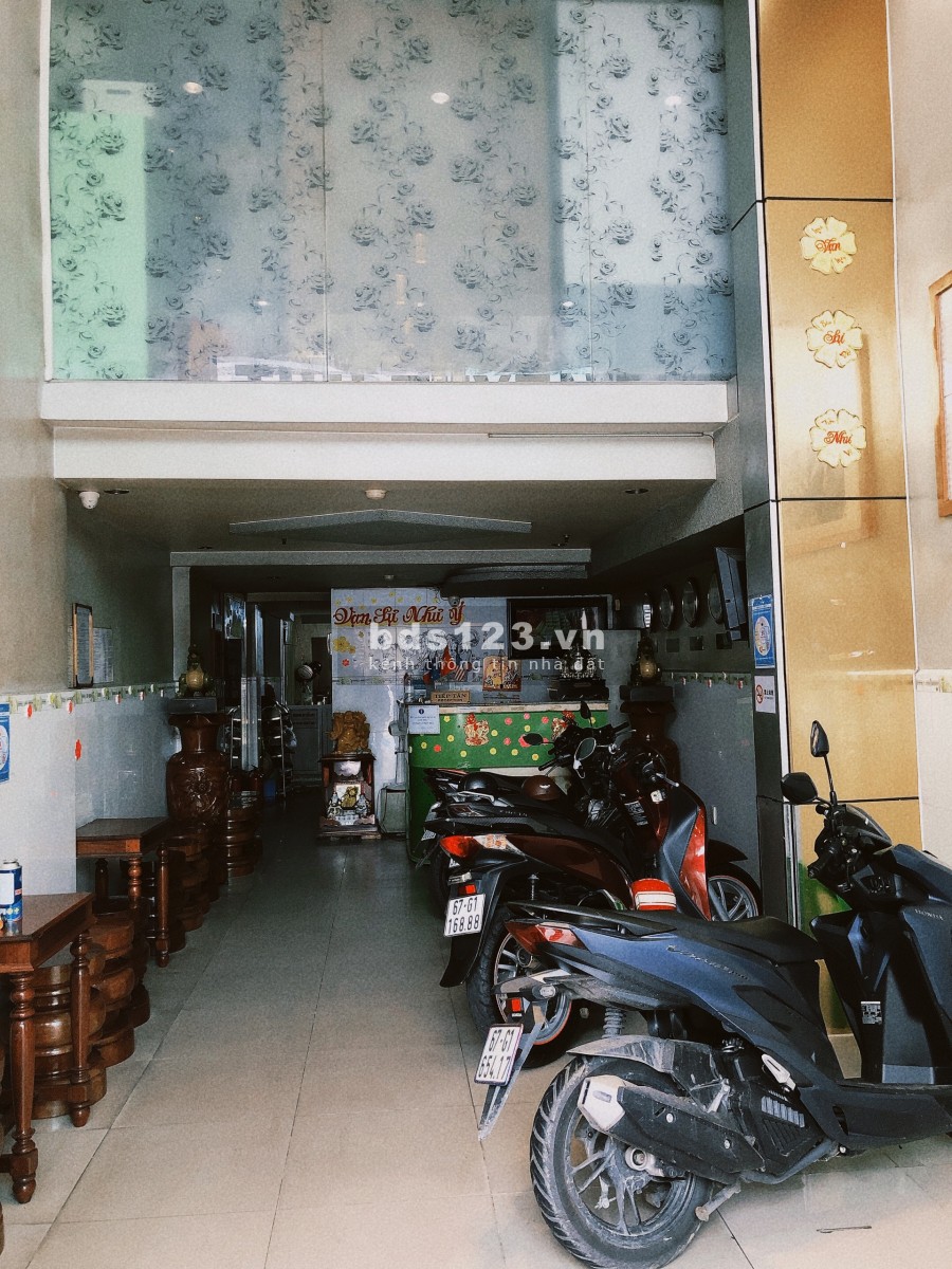 Bán gấp khách sạn đường Đào Duy Từ phường 5 Quận 10 giá bán 33 tỷ, thương lượng