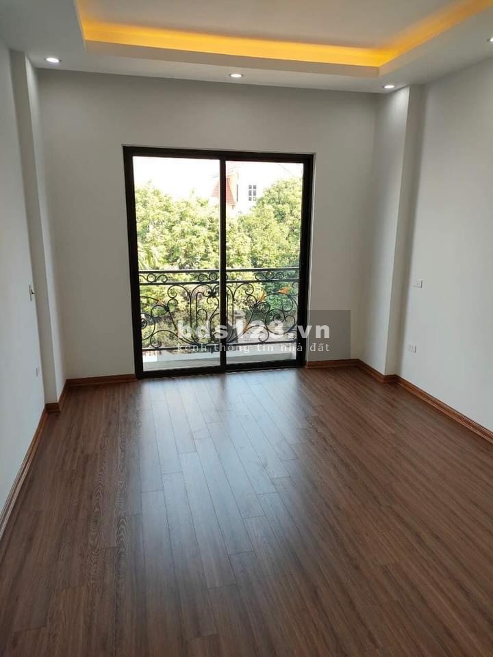 Nhà mới giá rẻ ô tô đỗ cửa giá bán nhỉnh 3 tỷ sở hữu ngay 1 căn diện tích 36m2 xây 5 tầng