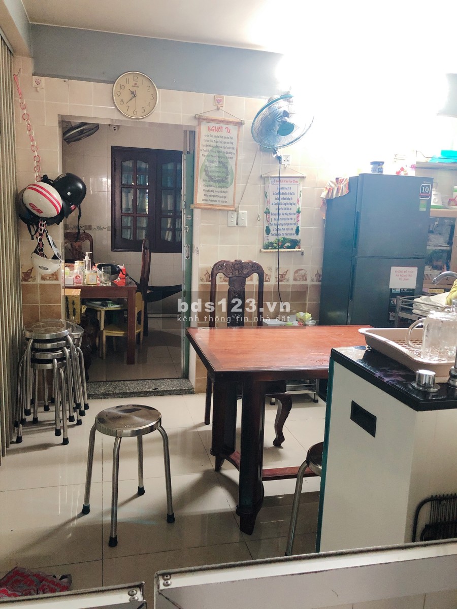 Bán gấp khách sạn đường Đào Duy Từ phường 5 Quận 10 giá bán 33 tỷ, thương lượng