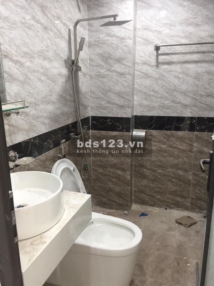 Nhà mới giá rẻ ô tô đỗ cửa giá bán nhỉnh 3 tỷ sở hữu ngay 1 căn diện tích 36m2 xây 5 tầng