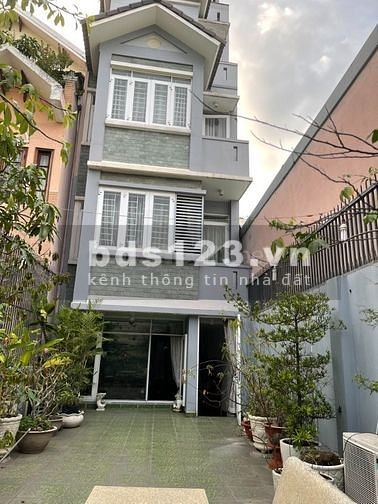 Bán nhà mặt tiền nguyên căn tiện kinh doanh có thang máy, khu dân cư đông giá 27 tỷ