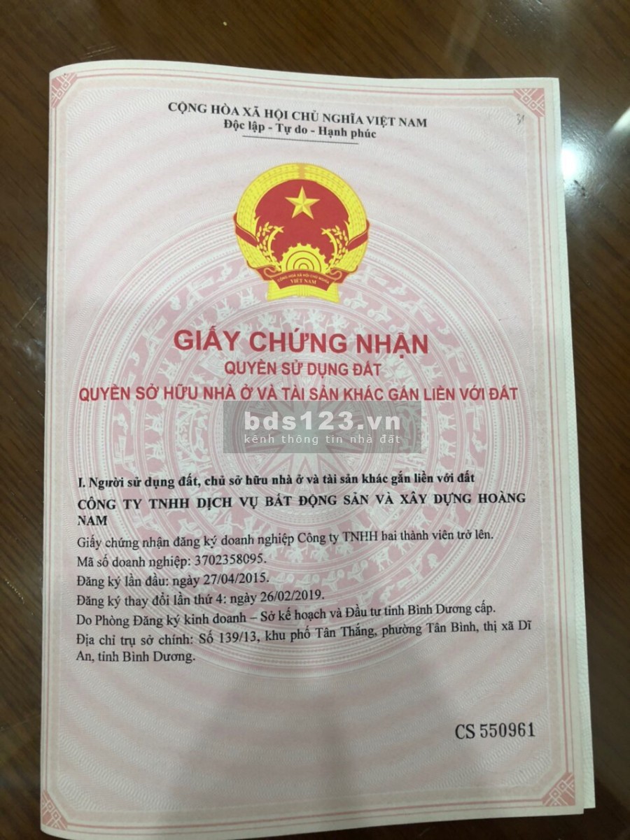 Bán gấp nhà phố Hoàng Nam 3, 1 trệt, 2 lầu, giá 3,65 tỷ, 4*17m, hướng Đông Bắc, Tài: 0976879499