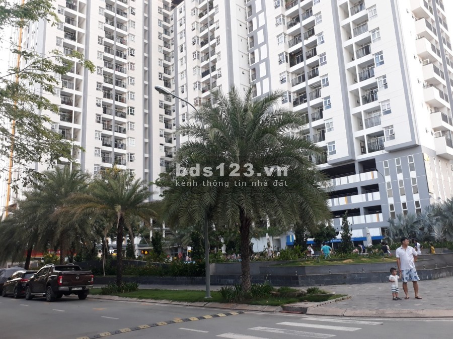 Bán nhà mặt tiền 1 trệt 3 lầu Him Lam Phú Đông, đang cho thuê 30 triệu/tháng, khu dân cư