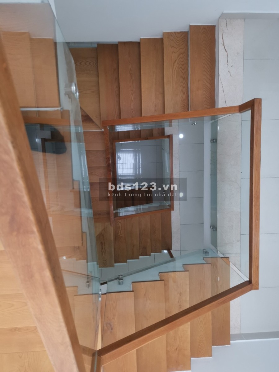 Cho thuê nhà phố Him Lam Phú Đông, 1 trệt, 3 lầu, 92.5m2, giá 25 tr/th, 0967.087.089