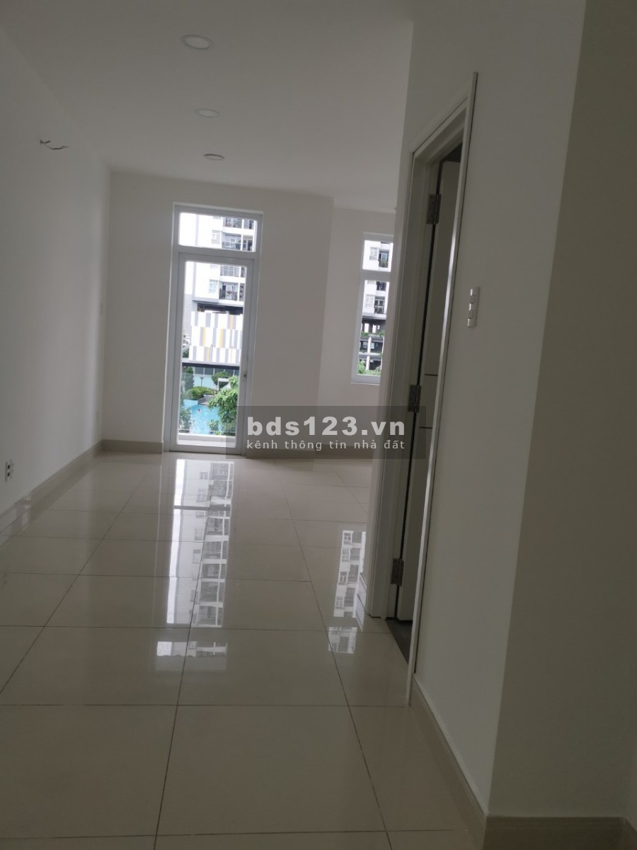 Cho thuê nhà phố Him Lam Phú Đông, 1 trệt, 3 lầu, 92.5m2, giá 25 tr/th, 0967.087.089