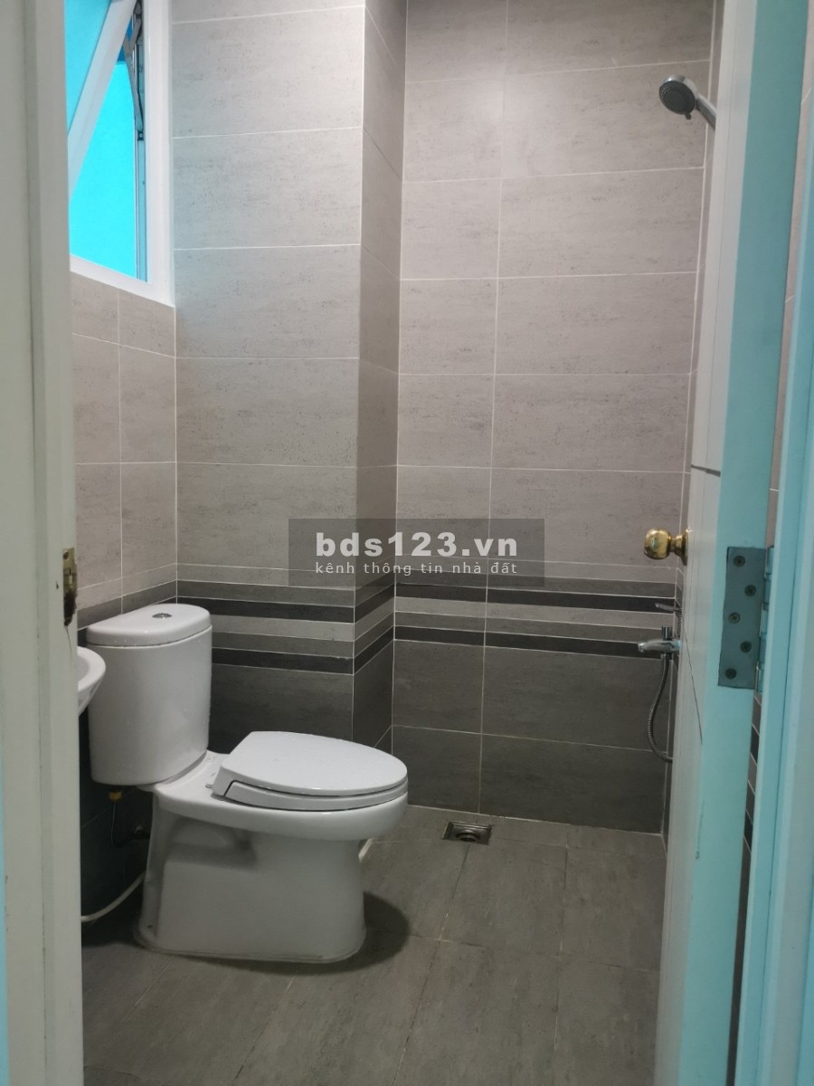 Cho thuê nhà phố Him Lam Phú Đông, 1 trệt, 3 lầu, 92.5m2, giá 25 tr/th, 0967.087.089