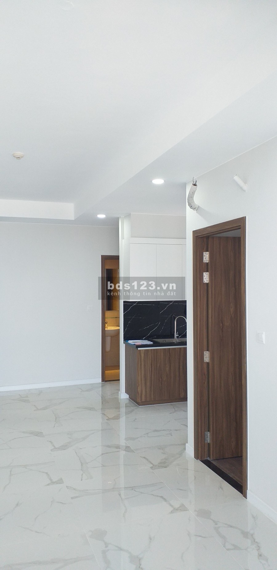 Căn hộ Opal Boulevard Phạm Văn Đồng, đã nhận nhà, giá 2.45 tỷ/75m2/2PN-2WC