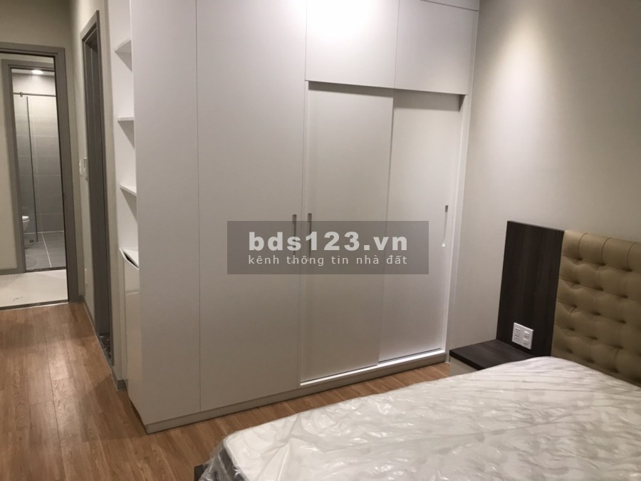 Cho thuê CHCC Gold View, có TTTM, nội thất mới 80m2 - 2PN+2WC