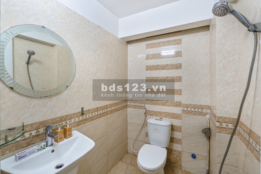 Chính chủ cho thuê mặt bằng kết hợp ở lại diện tích 55m2, Quận 1, liên hệ 0988785895