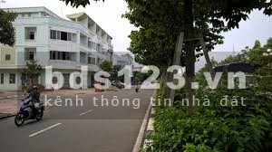 Phá sản chính chủ sang gấp căn nhà cấp 4 và lô đất 300m gần chợ dân đông giá rẻ