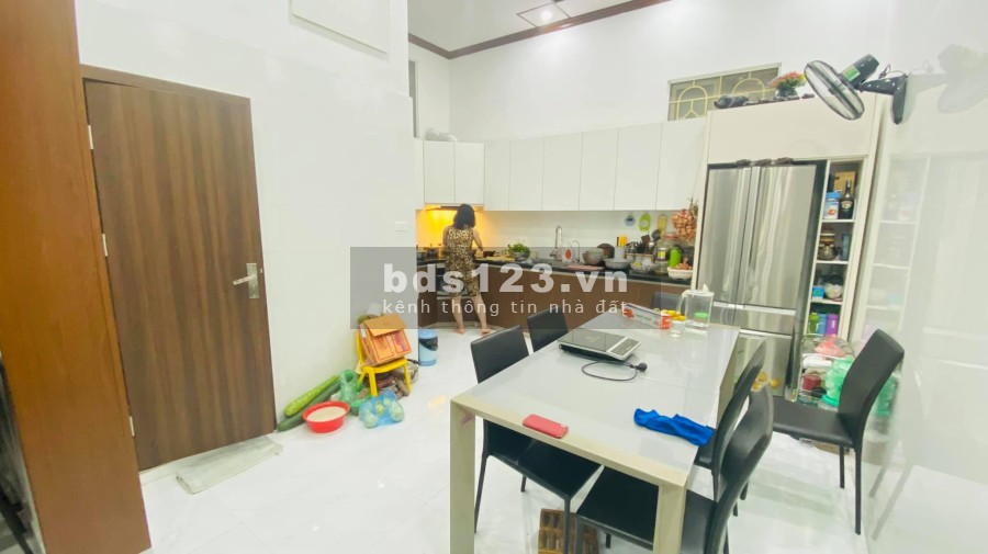Bán nhà ngõ 207 Xuân Đỉnh, Ô tô đỗ cửa, diện tích sử dụng 73m2, mặt tiền 5m, giá 6.9 tỉ