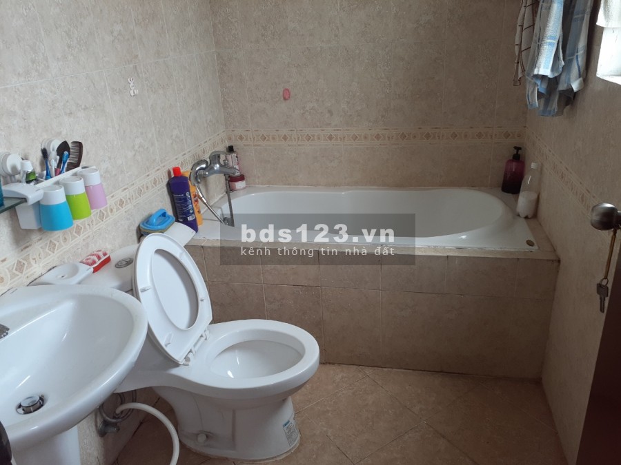 Chính chủ cần bán gấp chung cư cao cấp Hùng Vương Plaza 4…