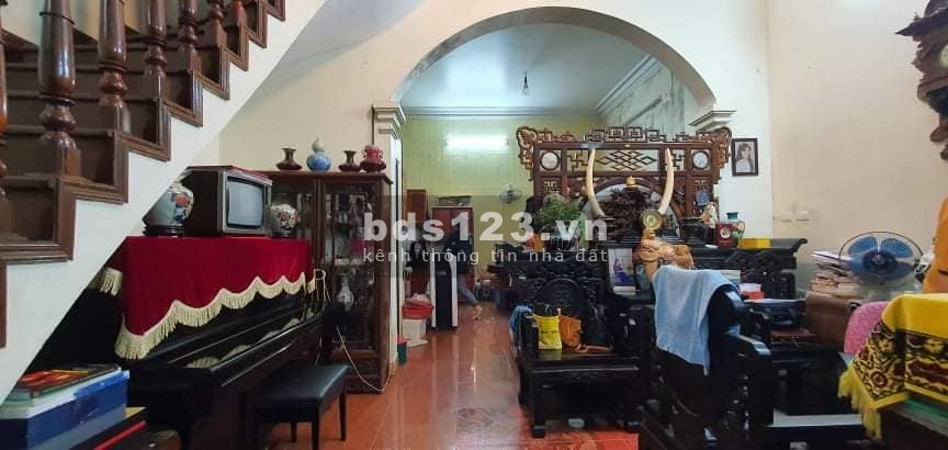 Nhà Minh Khai diện tích 50m2, 5 tầng mt 5m, gần mặt phố sổ đỏ giá chỉ 3.3 tỷ, pháp lý đủ