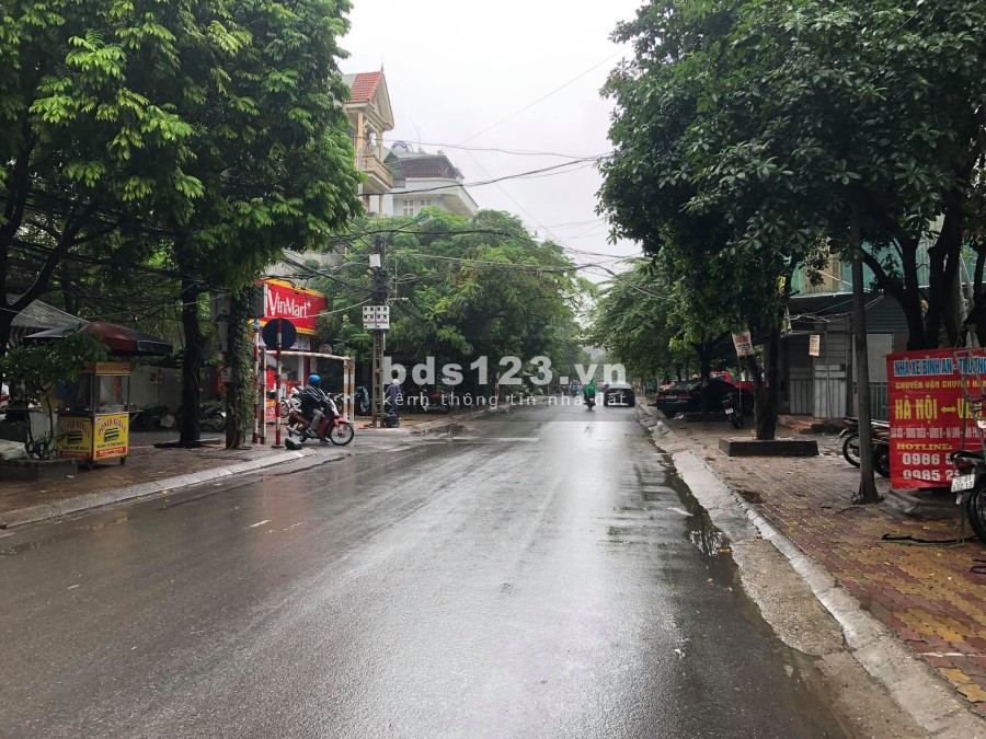 Bán tòa nhà nguyên căn làm văn phòng ngõ 214 đường Nguyễn Xiển, sổ sẵn liên hệ 0981840983