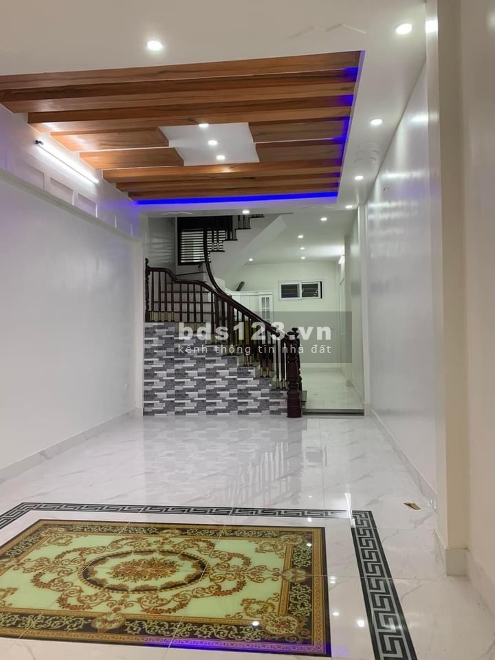 Cần tiền bán gấp nhà phố Định Công nhỉnh 4 tỷ với diện tích sử dụng 45m2 xây 4 tầng