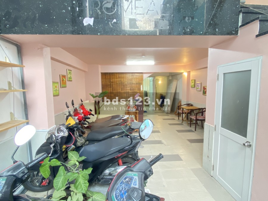 Chính chủ cho thuê mặt bằng kết hợp ở lại diện tích 55m2, Quận 1, liên hệ 0988785895