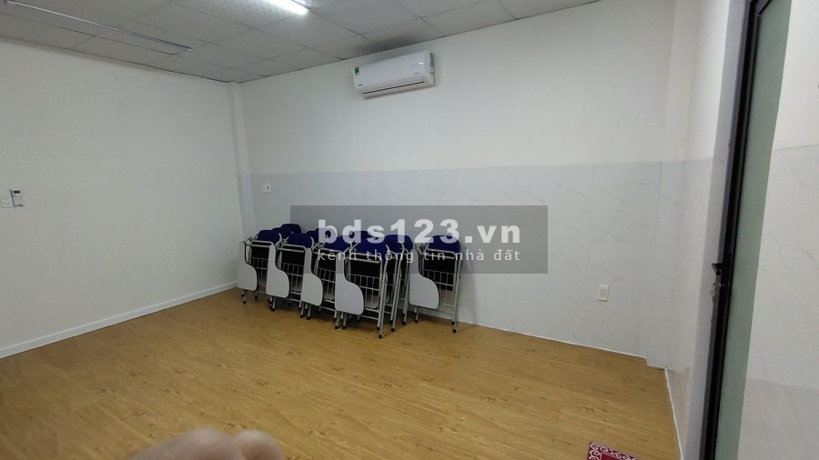 Văn phòng cho thuê tại địa chỉ ở Phú Mỹ tiện nghi, đủ công nắng giá thoả thuận, lhcc