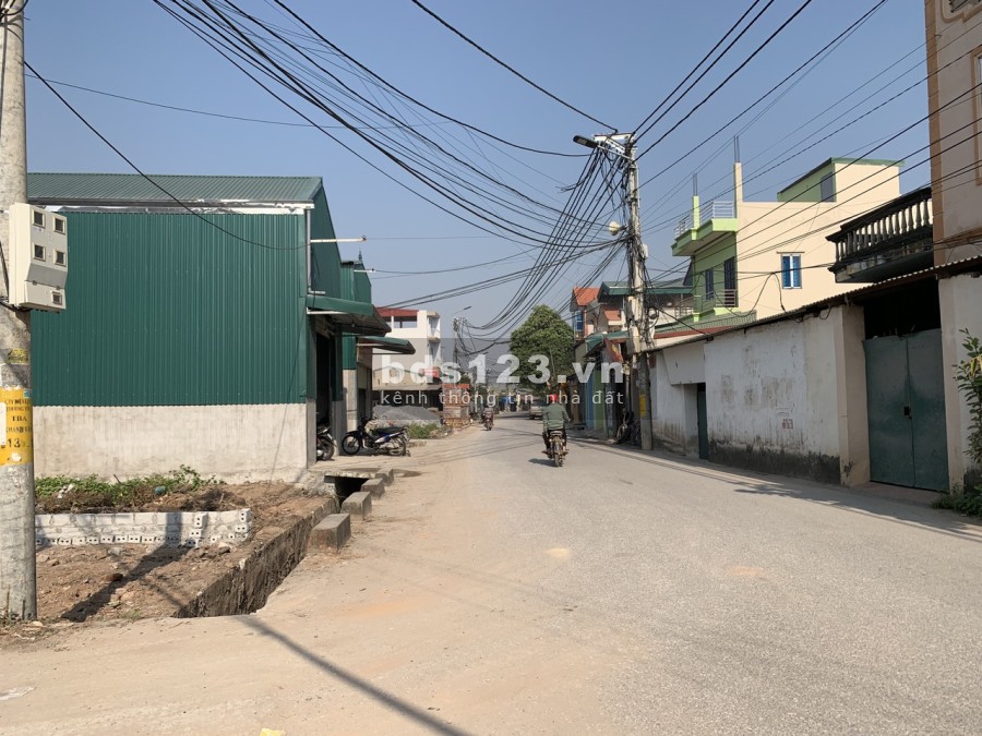 Diện tích 100m2 Đất trục chính Chuyên Mỹ Phú Xuyên đường 7m, mt 5m, kinh doanh