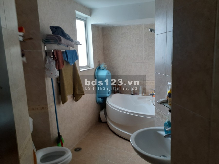 Chính chủ cần bán gấp chung cư cao cấp Hùng Vương Plaza 4…