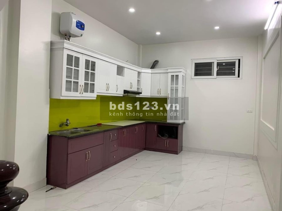 Cần tiền bán gấp nhà phố Định Công nhỉnh 4 tỷ với diện tích sử dụng 45m2 xây 4 tầng