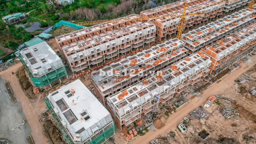 Bán căn Lk11 vị trí góc La Vida Vũng Tàu lh 0932730109 dt 5*15.5 Giá hđ 5.056ty + 400tr