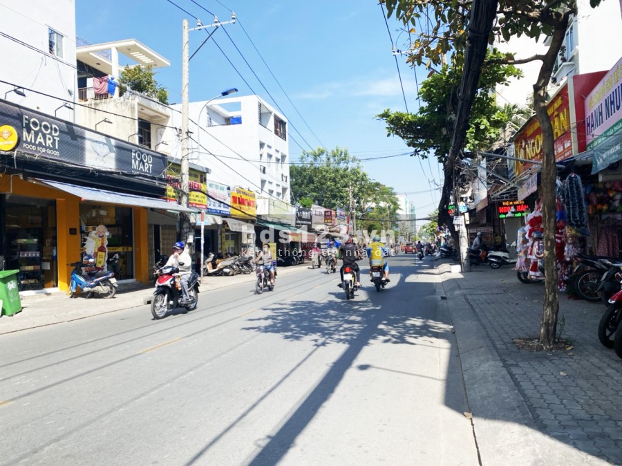 Bán nhà 2 lầu mặt tiền đường Lâm Văn Bền, phường Bình Thuận, Quận 7 giá thương lượng