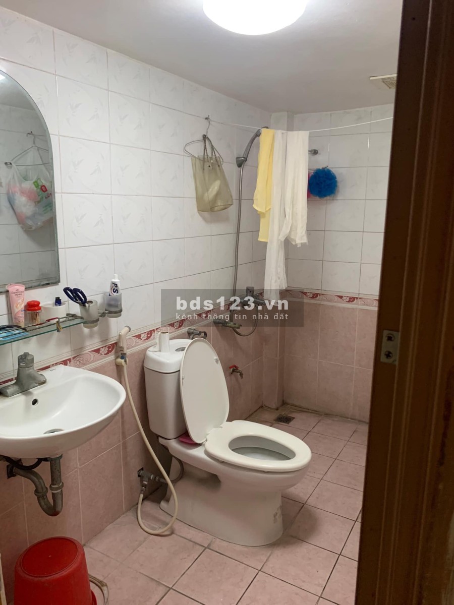 Mặt phố trung tâm bán nhà nguyên căn cơ bản vào ở luôn dt 65m2, 5 tầng, 4.1m mặt tiền 8 tỷ