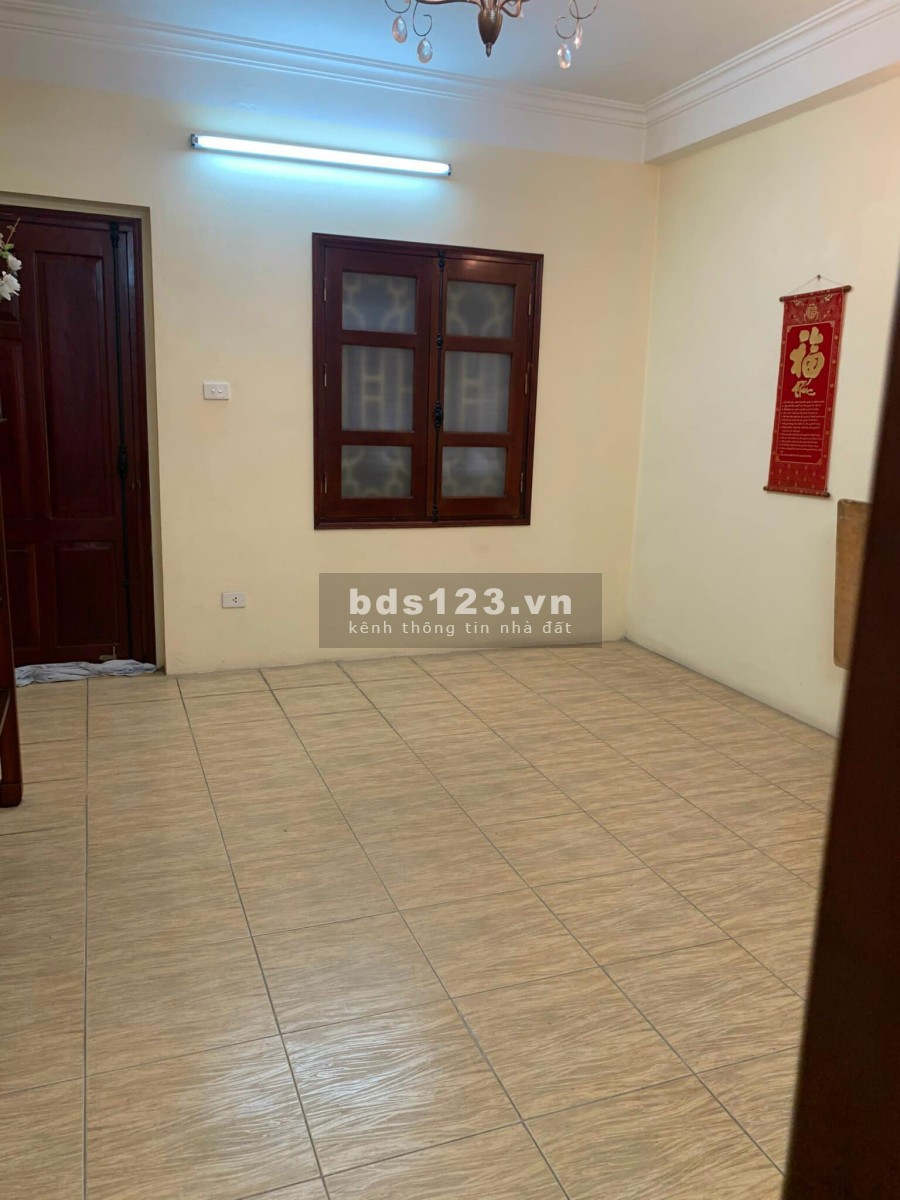 Mặt phố trung tâm bán nhà nguyên căn cơ bản vào ở luôn dt 65m2, 5 tầng, 4.1m mặt tiền 8 tỷ