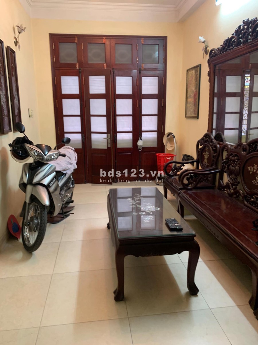 Mặt phố trung tâm bán nhà nguyên căn cơ bản vào ở luôn dt 65m2, 5 tầng, 4.1m mặt tiền 8 tỷ