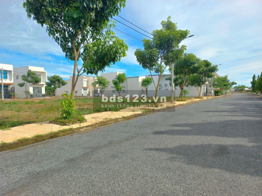 Chỉ cần 187 triệu sang tên ngay đất thổ cư Quốc Lộ 1A, hỗ trợ vay ngân hàng giá tốt đầu tư