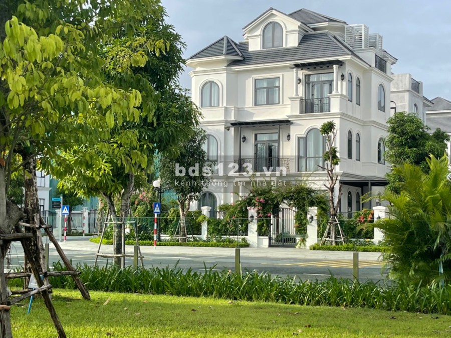 Biệt Thự 16 Vinhomes Green Bay Mễ Trì dtsd 150m2 đúc 5 tầng mặt tiền 7.5 giá 48x tỷ