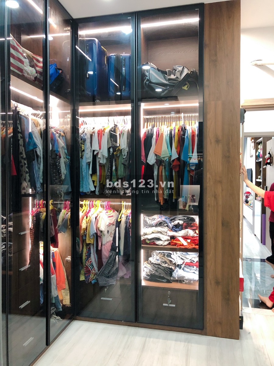 Cần bán nhà hẻm, giá 10 tỷ phường 14 Quận 10 giá thương lượng chính chủ, giấy tờ đầy đủ