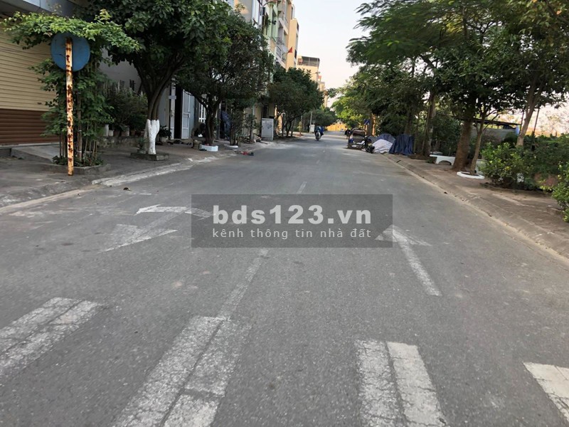 Cần bán nhà đất diện tích sử dụng 221m2 khu 31ha Trâu Quỳ, Gia Lâm giá bán 25 tỷ
