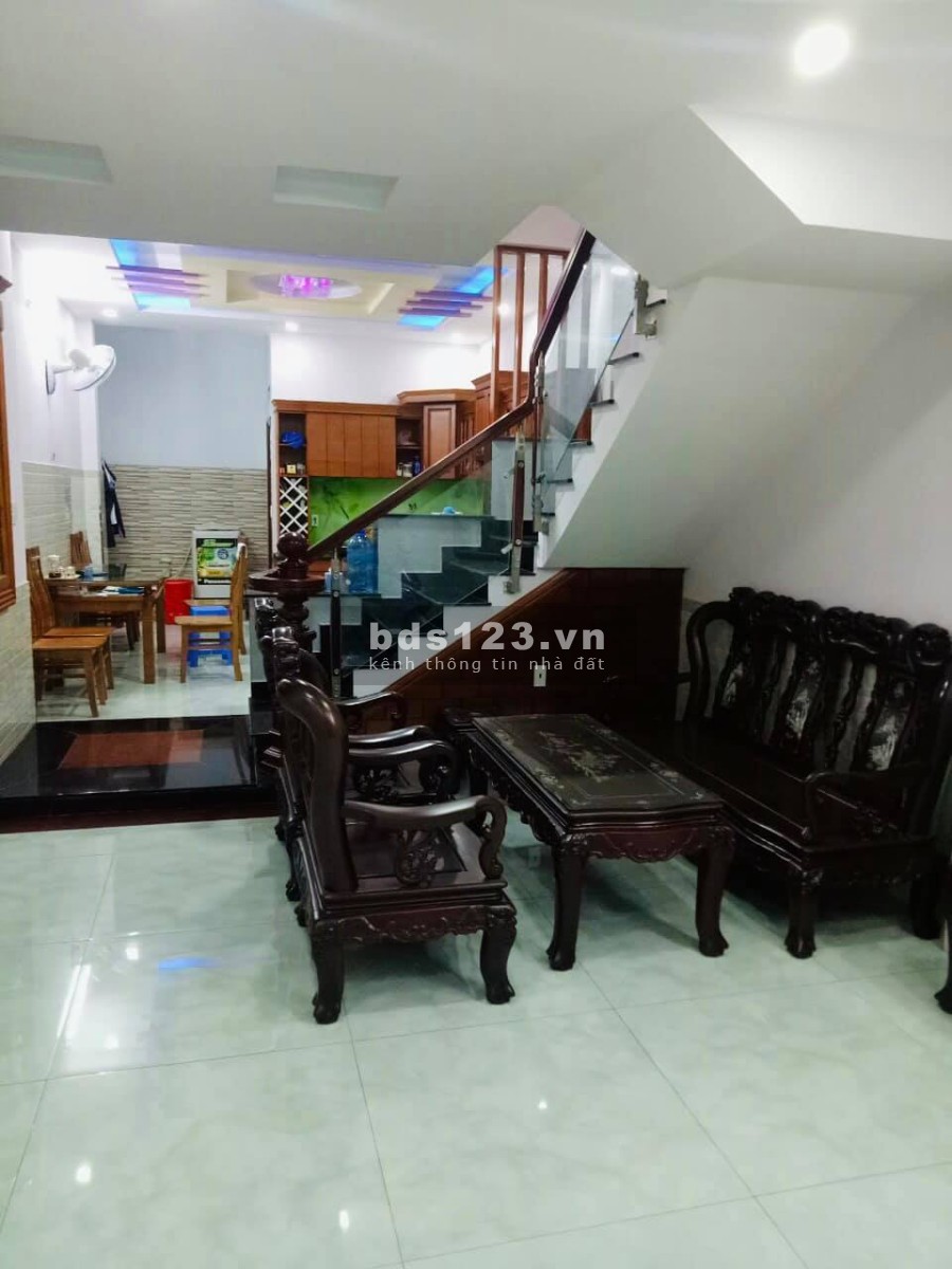 (Gò Vấp)Về quê, bán gấp nhà Dương Quảng Hàm, Ph.5, hẻm xe hơi, dtsd 59m2, 2 tầng, 4.68 tỷ