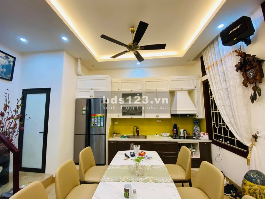 Bán nhà đẹp Thanh Xuân ở luôn 79m2 5t mt 8m oto đỗ sát nhà, siêu hiếm giá bán chỉ 8 tỷ