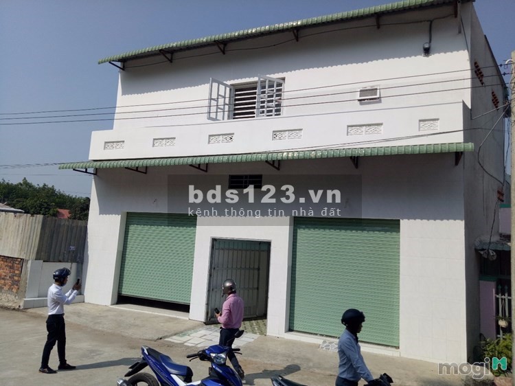 Kinh doanh thủy sản thua lỗ tôi bán lỗ 200m2 đất đô thị và 16 phòng trọ cạnh chợ khu công nghiệp KD