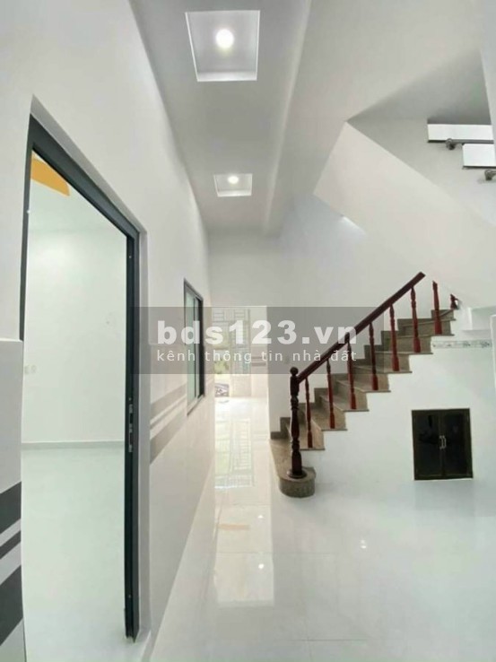 Cần tiền bán gấp nhà mới đẹp Bình Thạnh diện tích sử dụng 60m2, 2 tầng chỉ hơn 5 tỷ