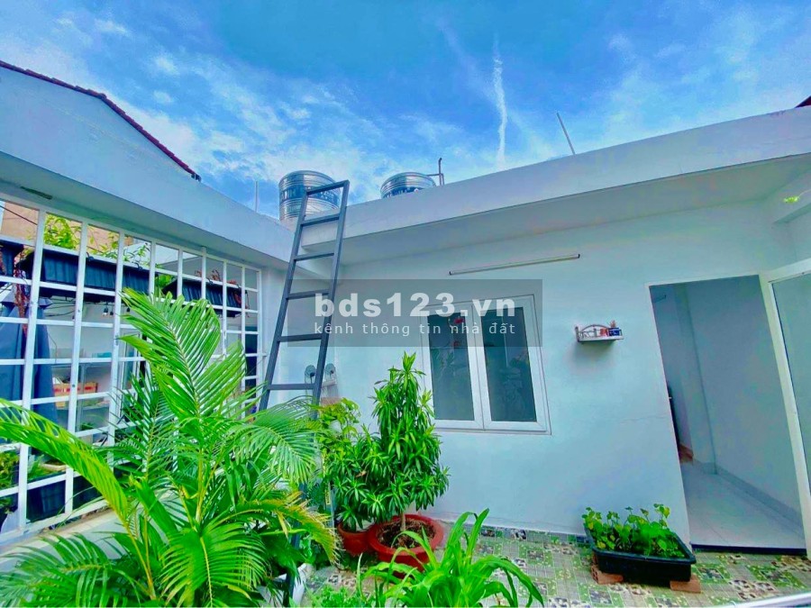Bán nhà mặt tiền nội bộ VIP Phú Nhuận, Phan Đăng Lưu giá bán chỉ 8.5 tỷ, diện tích 40m2