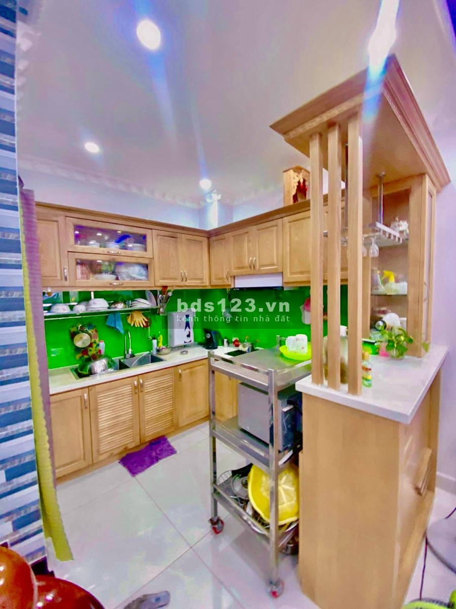 Bán nhà mặt tiền nội bộ VIP Phú Nhuận, Phan Đăng Lưu giá bán chỉ 8.5 tỷ, diện tích 40m2