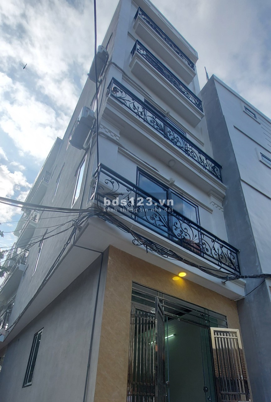 Cần bán nhà tại Mỗ Lao, quận Hà Đông, 35m2x5T căn góc thoáng đẹp, cách đg ôtô 50m. Lh 0984.67.2007