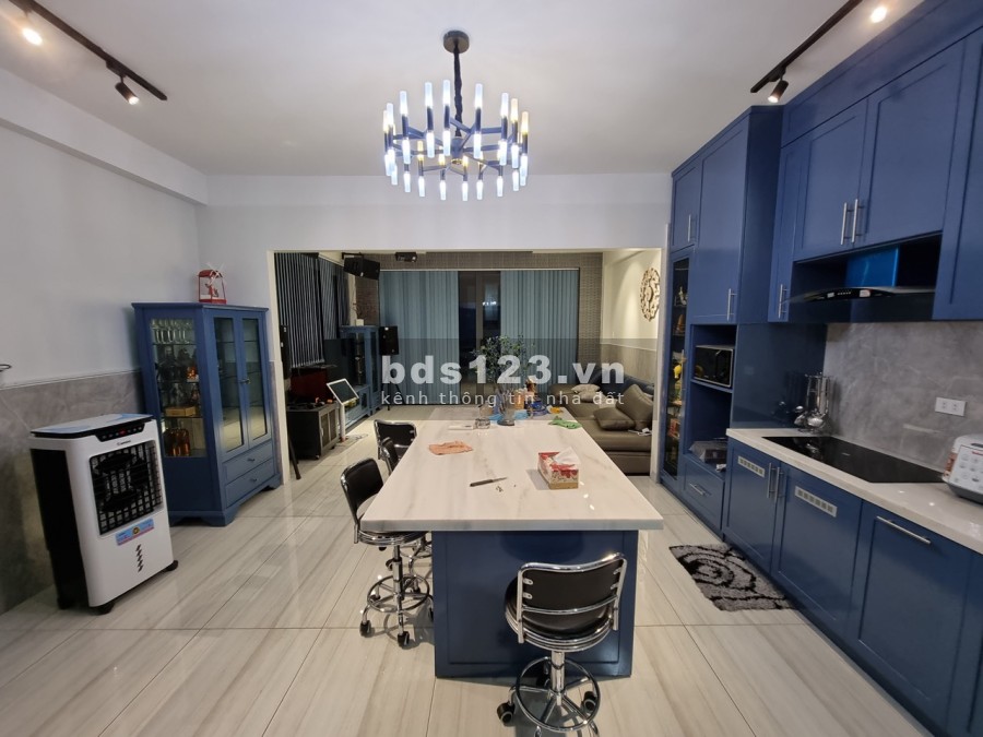 Bán nhà đang kinh doanh căn hộ dịch vụ 125m vuông giá 27t, dòng tiền 1tỷ/năm