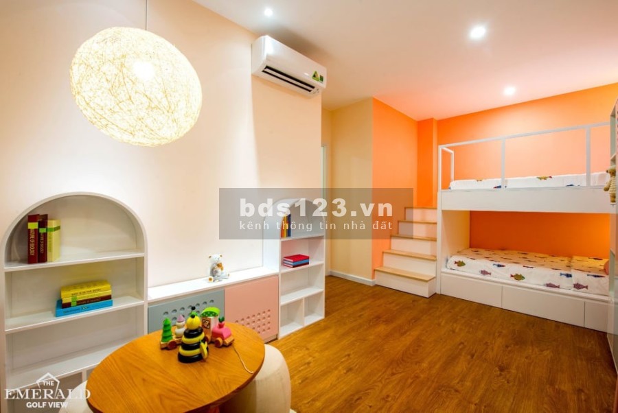Cần bán 2 căn hộ sân golf cao cấp Emerald Bình Dương, DT 52 – 72m2 chỉ hơn 1 tỷ đồng/căn