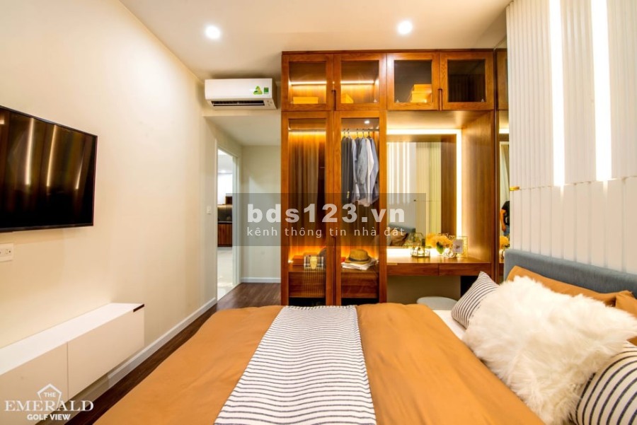 Cần bán 2 căn hộ sân golf cao cấp Emerald Bình Dương, DT 52 – 72m2 chỉ hơn 1 tỷ đồng/căn