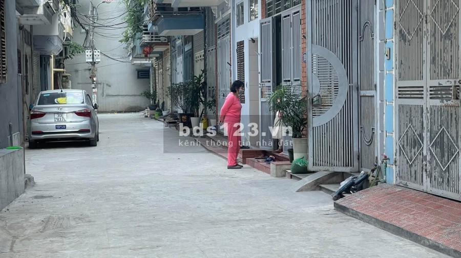 Bán đất Ngọc Thuỵ, ô tô vào đất ngõ ô tô tránh dừng đỗ suốt ngày đêm lh 0979632312