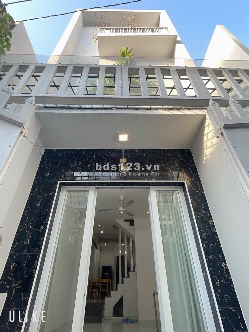 Bán nhà nguyên căn chính chủ hẻm Tám Danh Quận 8, diện tích sàn 101m2 chỉ 4tỷ950