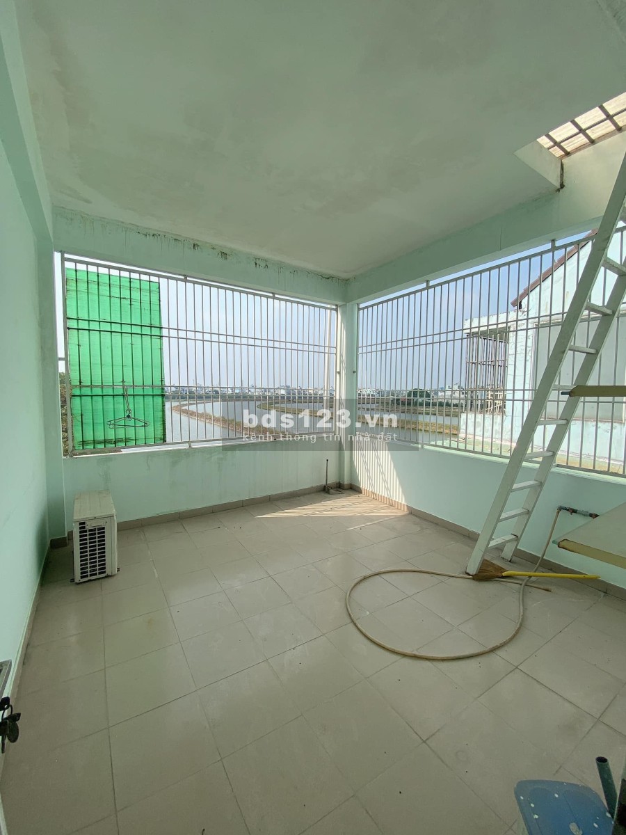 MTKD Bình Tân 74m2 4.2x18, 3 tầng 4PN, view sông mát mẻ, giao nhà ngay, chỉ 7.3 tỷ TL