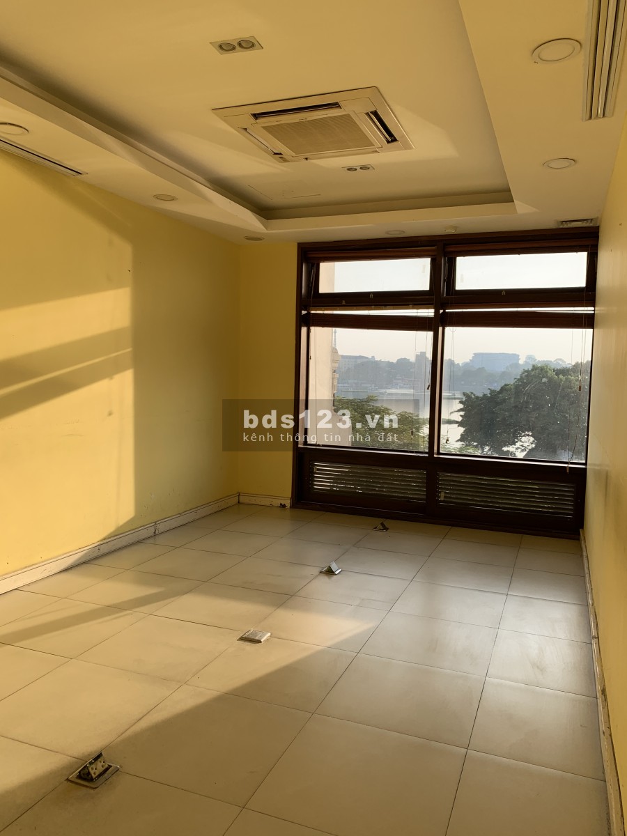 Cho thuê nhà HAI MẶT TIỀN - vị trí đắc địa View Hồ Trúc Bạch, Hồ Tây, đường Thanh Niên