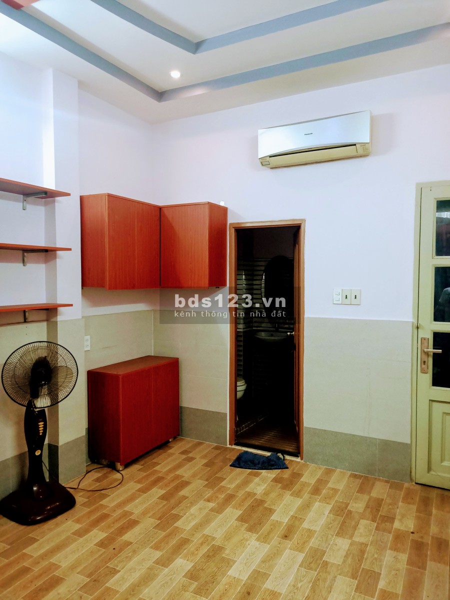 Bán Nhà Mặt Tiền Lê Đức Thọ, Vị Trí Kinh Doanh Đỉnh, Diện Tích 72m2, Bán Gấp